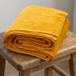 1 পিস  টাওয়াল  Yellow color